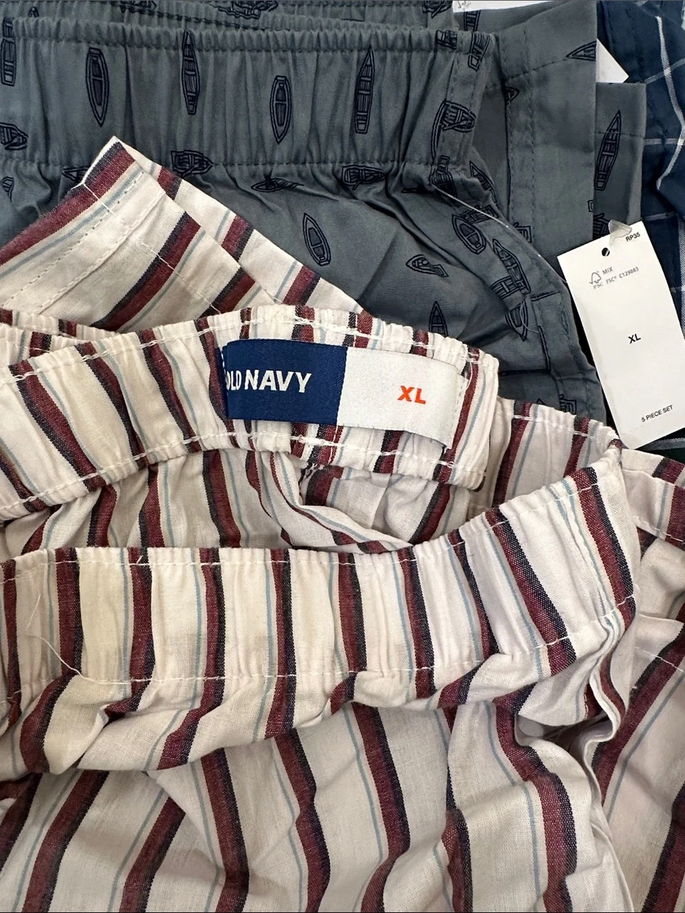 Old Navy: 5 men’s boxers NWT